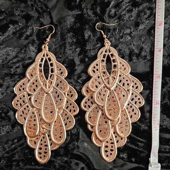 Beautiful Rose Gold Press Tin Dangling Earrings - Picture 3 of 6